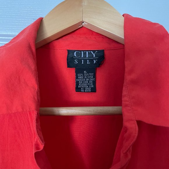 COPY - City Silk -100% silk -   button down blouse - size XL - Picture 5 of 5